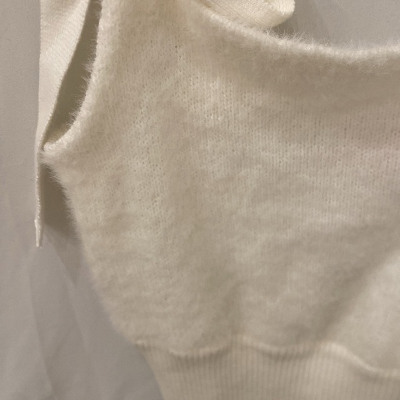 PacSun Lottie Moss cream bow Sweater Sz small - Picture 2 of 4